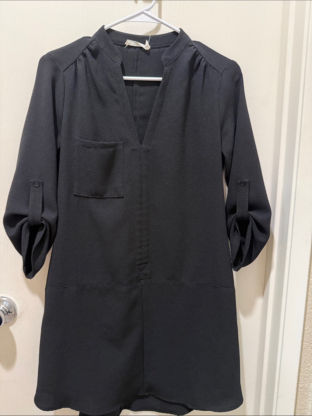 Lush Black V-Neck Roll-Sleeve Tunic